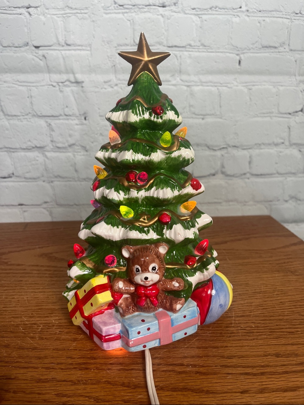 Ron Gordon Designs 1982 vintage light up Ceramic Christmas Tree